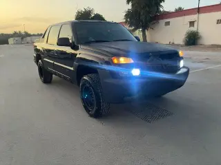 2002 Chevrolet Avalanche in Al Ain used car