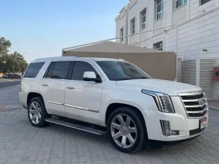 2015 Cadillac Escalade in Al Ain used car