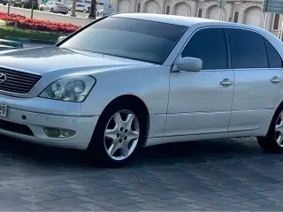 2001 Lexus LS in Al Ain used car