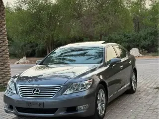 2012 Lexus LS 460 in Al Ain used car