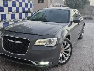 2018 Chrysler 300 in Al Ain used car