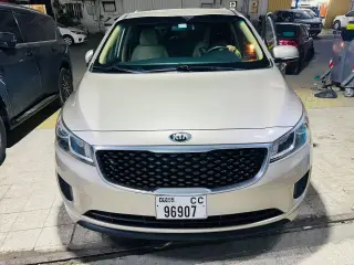 2016 Kia Sedona in Al Ain used car