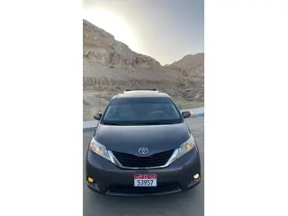 2014 Toyota Sienna in Al Ain used car